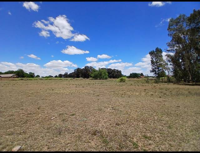 8,094M² VACANT LAND FOR SALE IN RIVERSDALE